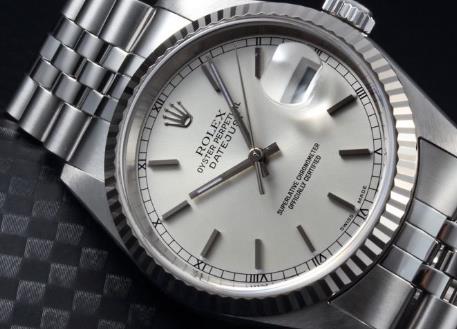 如何拆除勞力士手表的鋼表帶？（拆除勞力士鋼表帶的方法）