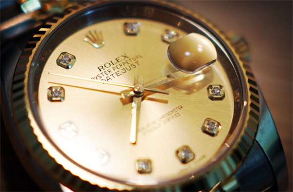 勞力士腕表表殼破裂原因解析（保養與維修注意事項）（圖）